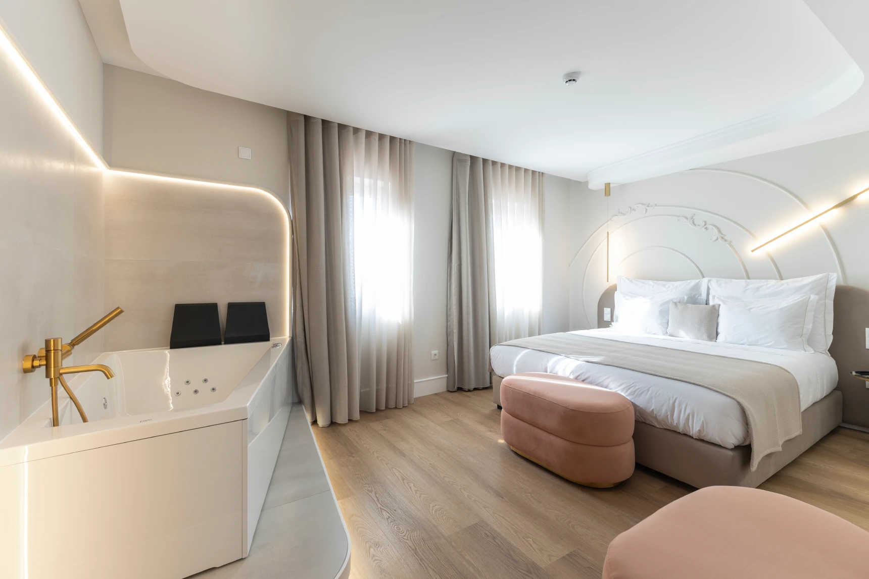 Quarto-Duplo-King-com-Banheira-Hidromassagem-alojamento-da-vila-golden